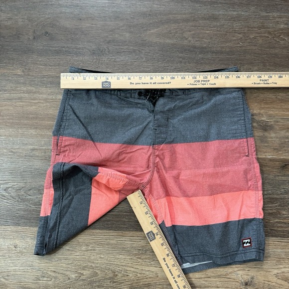 Billabong Lo Tides Board Short Swim Trunks Striped Men's Sz 30 Surfing Beach - Picture 6 of 8